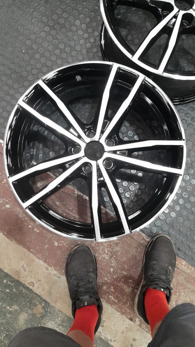 Workshop photo 0038 alloy wheel refurbishment photo