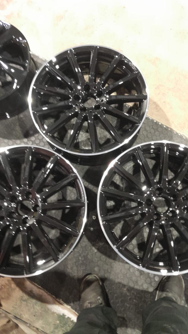 Workshop photo 0002 alloy wheel refurbishment photo
