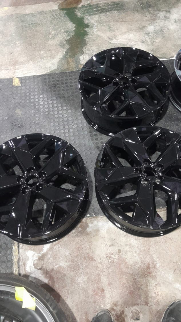 Workshop photo 0010 alloy wheel refurbishment photo