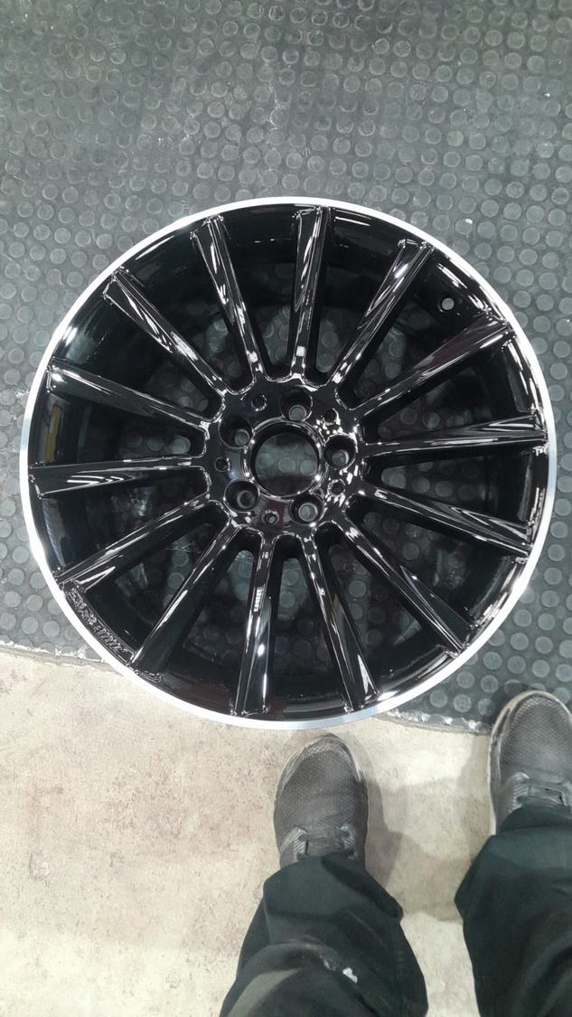 Workshop photo 0016 alloy wheel refurbishment photo