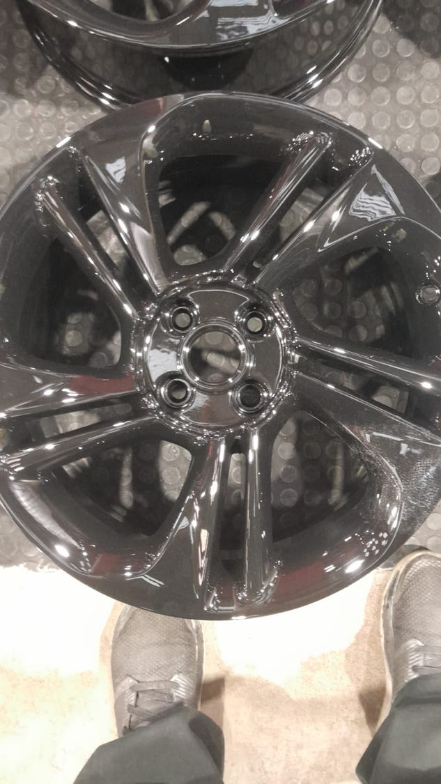 Workshop photo 0017 alloy wheel refurbishment photo