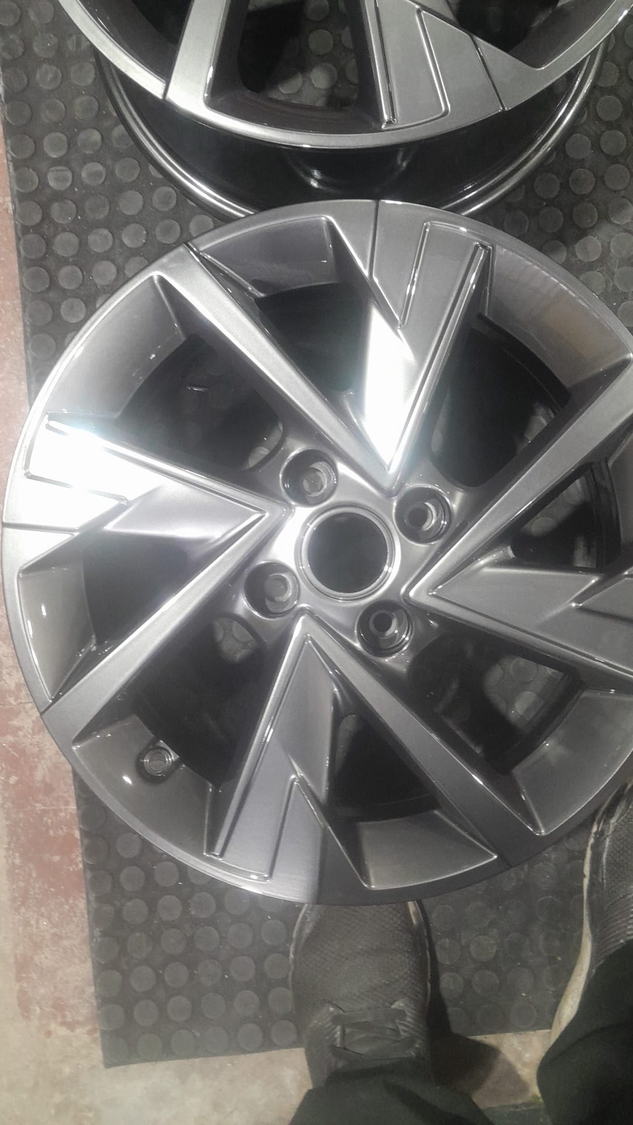 Workshop photo 0031 alloy wheel refurbishment photo