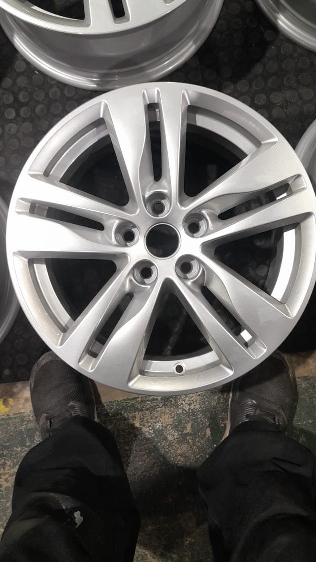 Workshop photo 0034 alloy wheel refurbishment photo