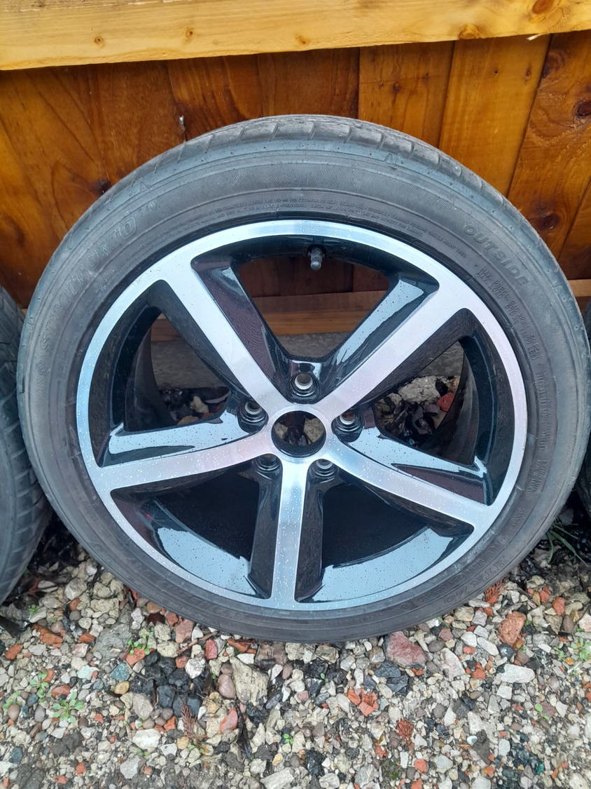 Tyre Set 1 photo 3 alloy wheel refurbishment photo