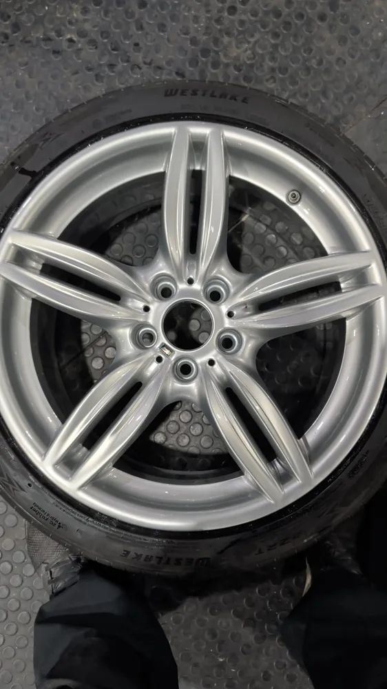 Silver wheel set