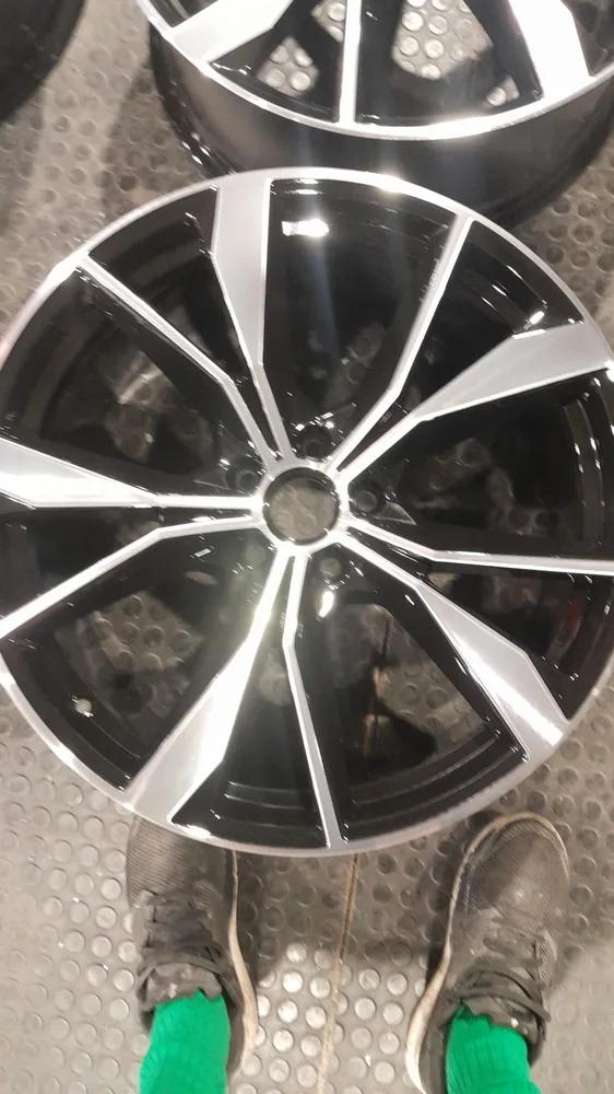Black and silver contrast set